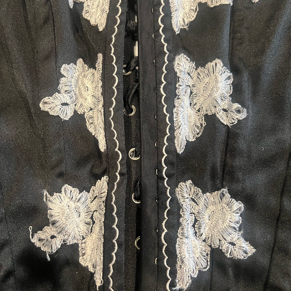 Charlotte Russe Black and White Corset - Picture 7 of 8